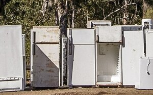 Milano, così i rifiuti elettronici tornano materiali buoni: la catena del riciclo che salva l’ambiente