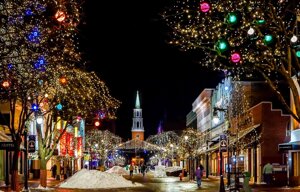 Si accendono le luci di Natale: 19.000 tonnellate di CO2 per la magia delle feste