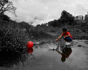 Un miliardo di bambini è esposto a rischi “estremamente alti” per la crisi climatica