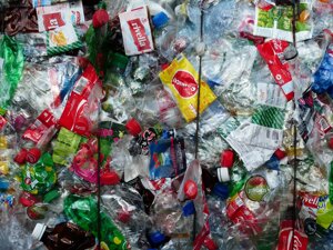 Plastic Tax, identikit e ritardi dell'imposta sulla plastica monouso