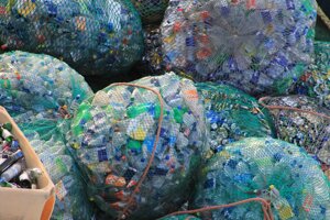 Produzione rifiuti in aumento nella Ue, meno discarica e più riciclo, dati Eurostat