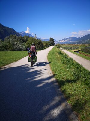 Vacanze in bicicletta d’autunno: consigli e itinerari fra colline, vigneti e tartufi