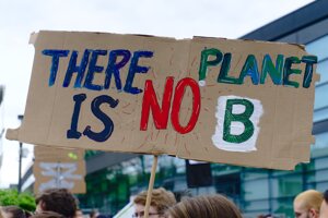 I giovani chiedono alla politica più impegno contro la crisi climatica