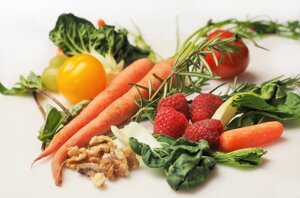Dalla chetogenica alla vegana: le 6 diete più (e meno) pericolose per la salute della Terra