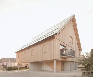 Haus Hoinka, la casa costruita in balle di paglia e legno, flessibile e riciclabile