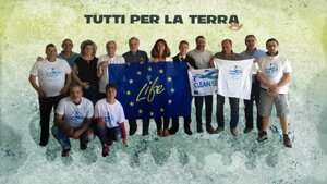 Tra i pescatori di San Benedetto a raccogliere plastica: 
