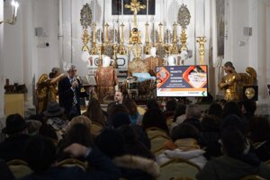 Il riciclo parte dai piedi, l’iniziativa di Legambiente al Museo Diocesano di Acerra