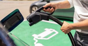 L’Ue può ridurre del 50% la dipendenza dalle importazioni di combustibili fossili grazie all’elettrificazione