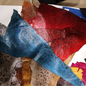 Anche in Italia gli stilisti esplorano il potenziale della “pelle di pesce” 