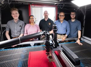 Cernita rifiuti tessili + taglio laser: dagli USA una soluzione integrata