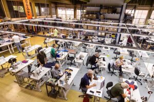 Laboratori di riparazione crescono, ma non in italia