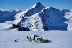 La memoria del pianeta sta svanendo: l’ultima missione per salvare i segreti dei ghiacciai