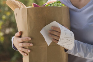 Ecologia Addio colla: una nuova tecnologia rende i packaging di carta riciclabili al 100%