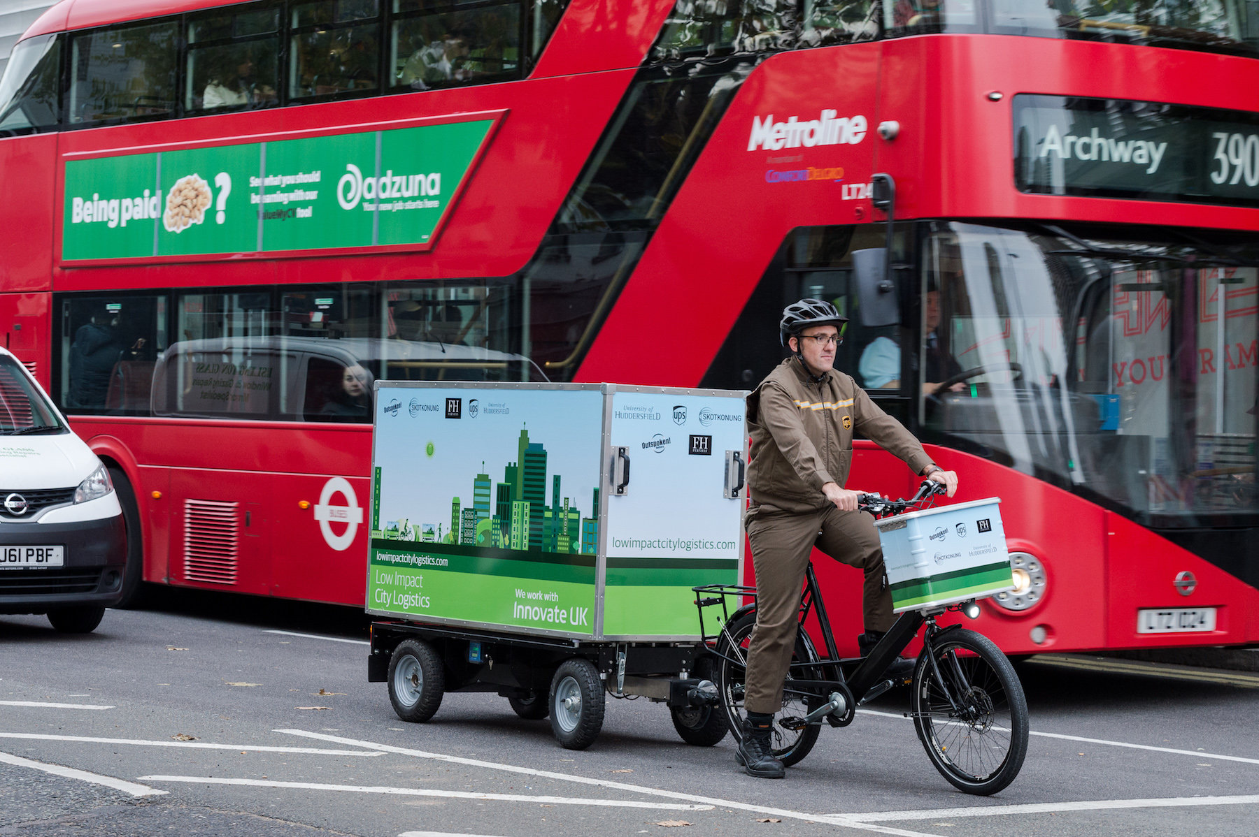 Bike economy: a Londra 600 sterline alle aziende che consegnano su cargo bike