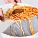 Spreco alimentare: ogni anno gli Italiani gettano nella spazzatura di casa 36 kg di cibo, per un valore di 12 miliardi di euro