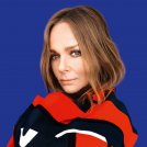 Stella McCartney: 'Non lavo i miei vestiti per rispettare l’ambiente’. La stilista non è un’amante delle tintorie perché ha paura dei solventi chimici, ma non è favorevole anche ad altri tipi di lavaggio